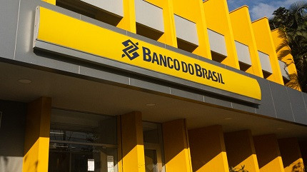 É uma imagem do post com o título Concurso Banco do Brasil: conheça a trajetória de aprovação de Thiago