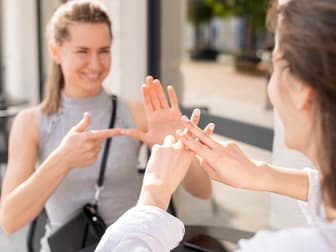 Imagem ilustrativa de Tradutor Intérprete de Línguas de Sinais