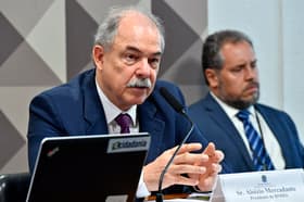 É uma imagem do post com o título Mercadante confirma novo concurso BNDES com cotas de 40%