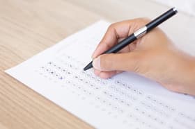 É uma imagem do post com o título Concurso Caixa 2024: veja o que estudar em Inglês