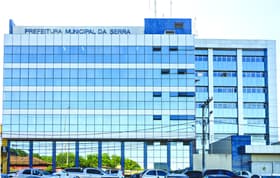 É uma imagem do post com o título Sai edital do concurso Serra ES com 822 vagas para professores