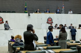 É uma imagem do post com o título Concursos SP: aprovada a criação de 1.190 cargos no MP e DPE SP