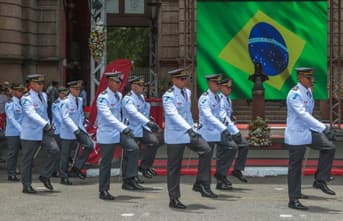 É uma imagem do post com o título Concurso CBMERJ exige idade máxima para ingresso no CFO? Veja!