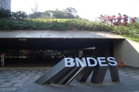 É uma imagem do post com o título Concurso BNDES: banca é definida para edital com 150 vagas