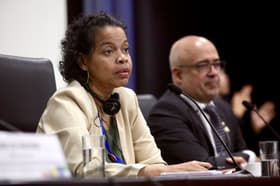 É uma imagem do post com o título Concursos Públicos: Gestão debate modernização e prova online