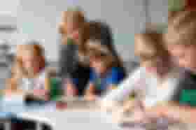 É uma imagem do post com o título SEED RR abre processo seletivo para cadastro na educação