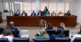 É uma imagem do post com o título Concurso SES PE: secretária anuncia novo edital ainda este ano