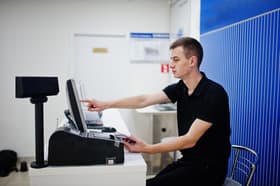 É uma imagem do post com o título Concurso Caixa: veja técnicas e plano de estudos para nível médio