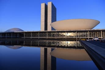 É uma imagem do post com o título Concurso Câmara dos Deputados: TCU requer suspensão do resultado
