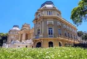 É uma imagem do post com o título Concursos RJ: LOA 2024 prevê editais para Degase e Faetec