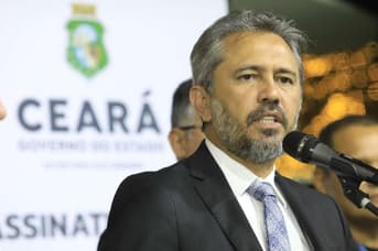 É uma imagem do post com o título Governador anuncia novos editais de concursos Segurança CE