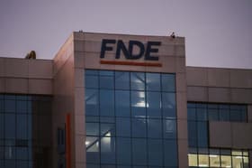 É uma imagem do post com o título Concurso FNDE tem edital publicado com 100 vagas