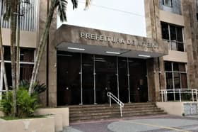 É uma imagem do post com o título Concurso CGM Niterói RJ: banca definida para edital com 15 vagas