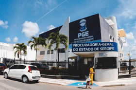É uma imagem do post com o título Concurso PGE SE: propostas das bancas são avaliadas pela Sead