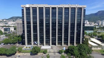 É uma imagem do post com o título SME Rio publica edital com 204 vagas temporárias para agentes