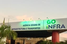 É uma imagem do post com o título Contrato é assinado e concurso Goinfra pode sair para 63 vagas