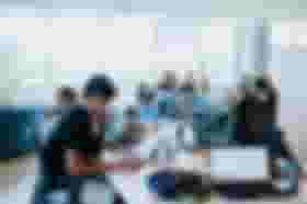 É uma imagem do post com o título Chegou o Qconcursos Folha Dirigida. Veja novidades!