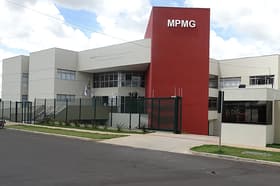 É uma imagem do post com o título Concurso MP MG: governador sanciona criação de 250 cargos