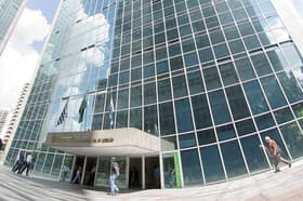 É uma imagem do post com o título Concurso TRF3: banca define data para nova prova, após anulação