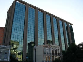 É uma imagem do post com o título Concurso TRT RJ: treine com questões para as provas objetivas