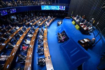 É uma imagem do post com o título Lula sanciona aumento de cotas para negros em concursos públicos