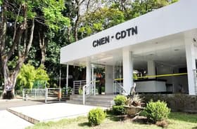 É uma imagem do post com o título Concurso CNEN tem edital publicado com 150 vagas; até R$14 mil