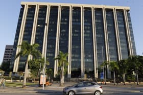 É uma imagem do post com o título Concurso RJ para gestor tem inscrição encerrada; veja datas!