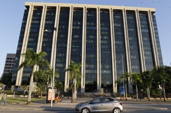 É uma imagem do post com o título Concurso RJ para gestor tem inscrição encerrada; veja datas!