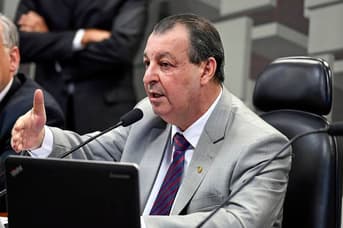 É uma imagem do post com o título Eleito, Omar Aziz projeta concursos Segurança AM; veja órgãos!