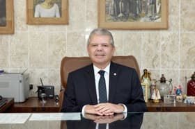 É uma imagem do post com o título Presidente confirma concurso TJ PE e terceirização da área Meio
