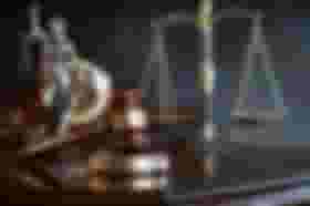 É uma imagem do post com o título Concursos Tribunais: editais com inscrições abertas em abril