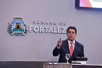 É uma imagem do post com o título Prefeito anuncia concursos Fortaleza CE para depois das Eleições