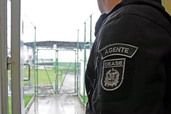 É uma imagem do post com o título Concurso SAP SC define banca para edital com 315 vagas de agente
