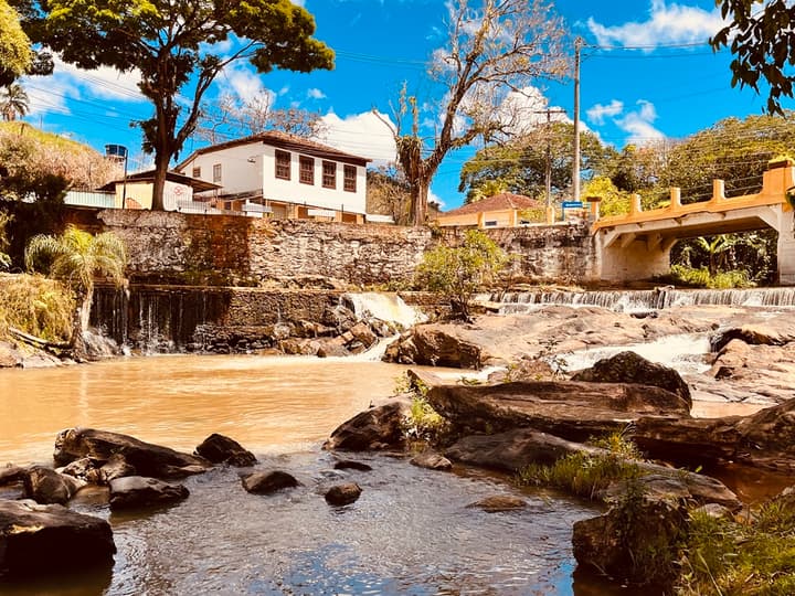 Cachoeira na cidade de Valença, no Rio de Janeiro
