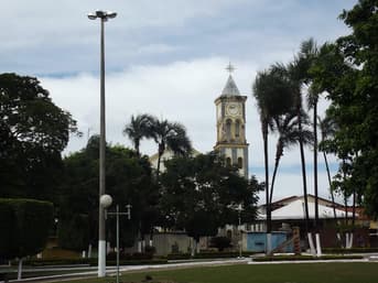 É uma imagem do post com o título Concurso em Corumbaíba GO oferece 57 vagas para diversos cargos