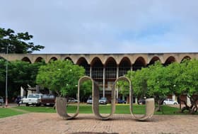 É uma imagem do post com o título Com 201 vagas previstas, concurso Alepi tem banca definida