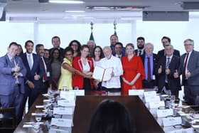 É uma imagem do post com o título Com previsão de prova online, Lula sanciona PL dos concursos