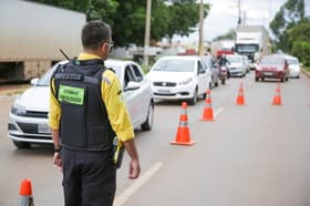 É uma imagem do post com o título Detran DF homologa concurso para técnicos e analistas de trânsito