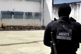 É uma imagem do post com o título Polícia Penal PI: elaboração do edital é autorizada; 400 vagas!