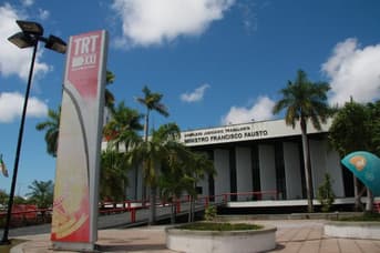 É uma imagem do post com o título Concurso TRT RN: gabaritos disponíveis, ganhos até R$15 mil