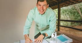 É uma imagem do post com o título Novo concurso Vila Velha ES é confirmado pelo prefeito reeleito