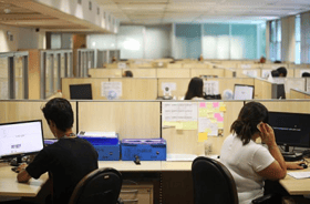 É uma imagem do post com o título Com comissão desde 2022, concurso Proderj tem 185 vagas previstas