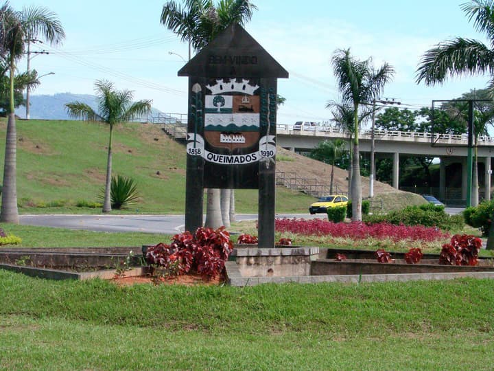 Entrada da Cidade de Queimados, acesso Rodovia Dutra