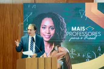 É uma imagem do post com o título CNU dos professores: governo lança programa com Prova Nacional