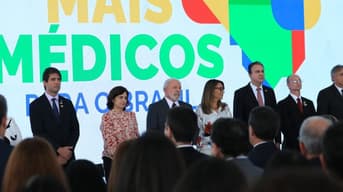 É uma imagem do post com o título Lula sanciona lei que cria 15 mil vagas para Mais Médicos em 2023