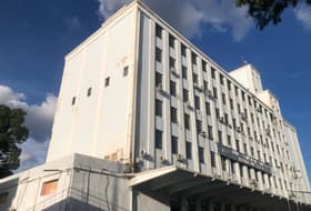 É uma imagem do post com o título Barra Mansa RJ divulga edital com vagas para a Educação
