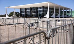 É uma imagem do post com o título Julgamento de Bolsonaro no STF: quais servidores públicos atuam