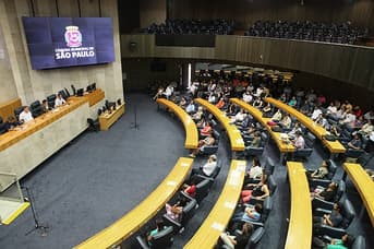 É uma imagem do post com o título Concurso Câmara de São Paulo tem edital publicado; até R$14 mil!