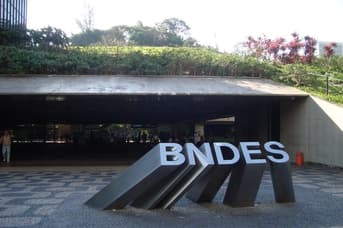 É uma imagem do post com o título Concurso BNDES tem 150 vagas confirmadas; veja cargo e áreas!