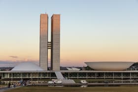 É uma imagem do post com o título Com 50 mil vagas previstas em concurso, Orçamento 2024 é aprovado